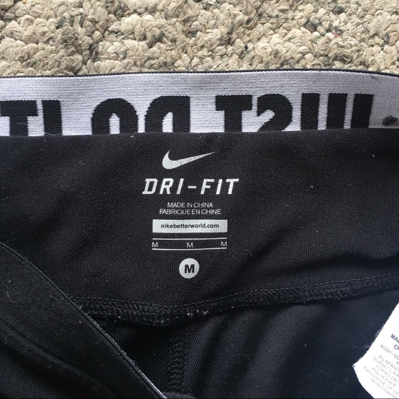 Nike Yoga Pants - Picture 3 of 4